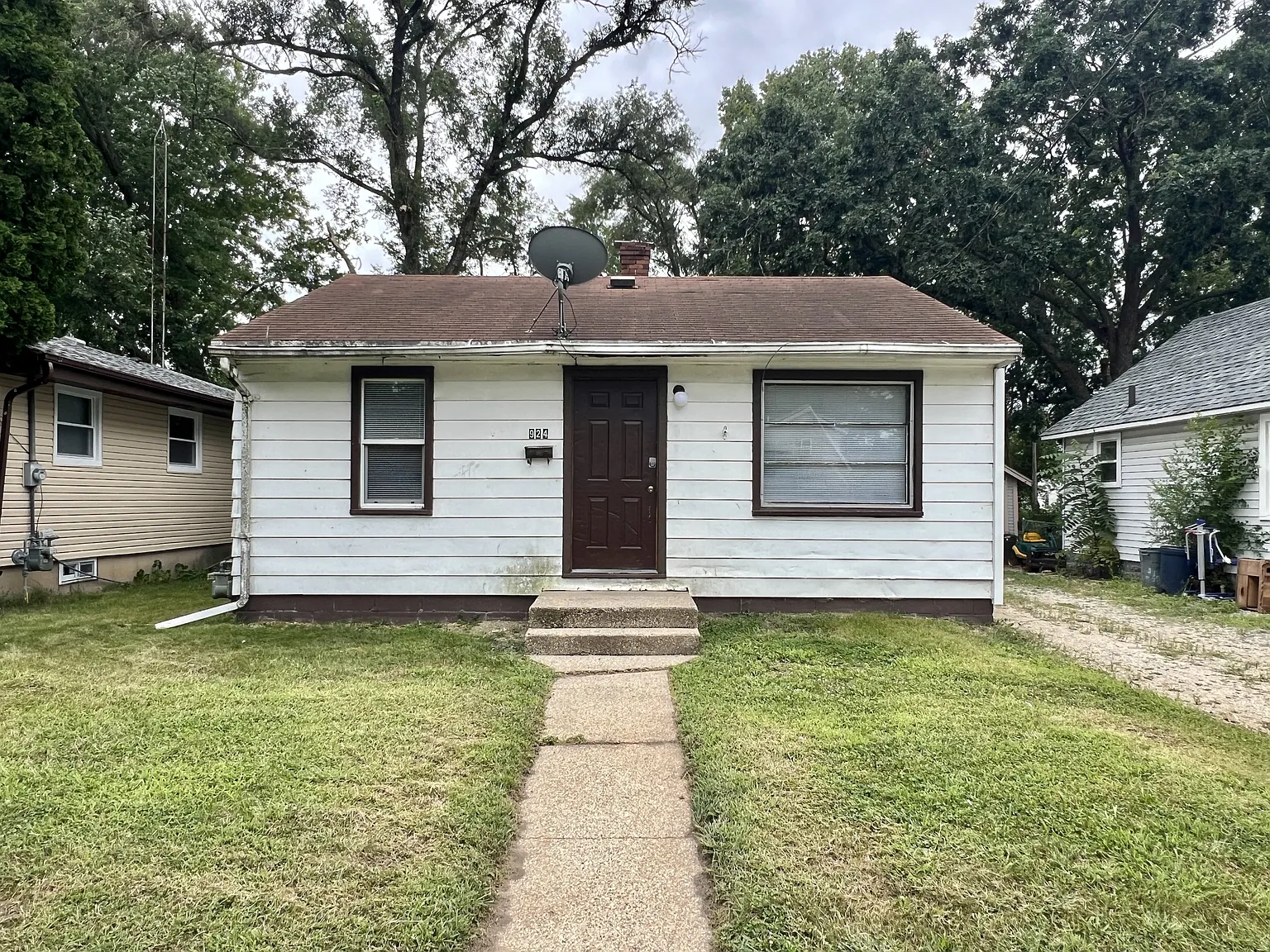 924 Copeland Avenue - 1 — Photo 1