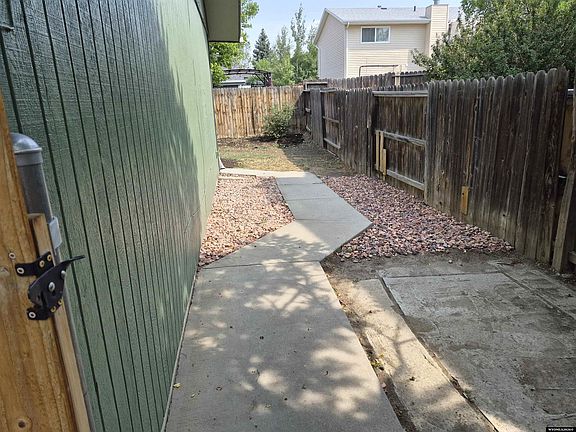 2nd image of 2220 18th St