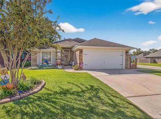 6065 Dunridge Dr, Pace, FL 32571