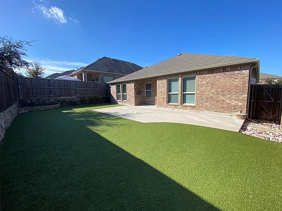 3rd image of 3706 Bastrop St