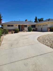 2957 E Saginaw Way, Fresno, CA, 93726
