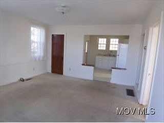 3rd image of 4402 Jefferson St