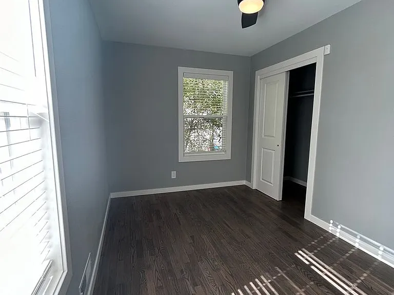 1141 E Madison St — Photo 9
