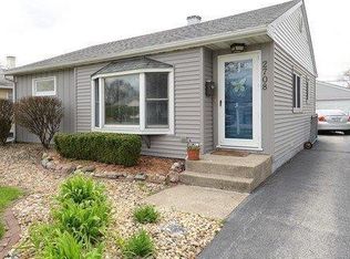 2708 Glenwood St, Highland, IN 46322