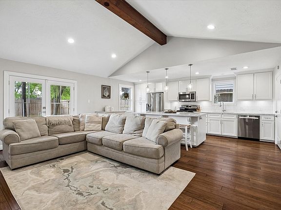 5th image of 5739 Cartagena St