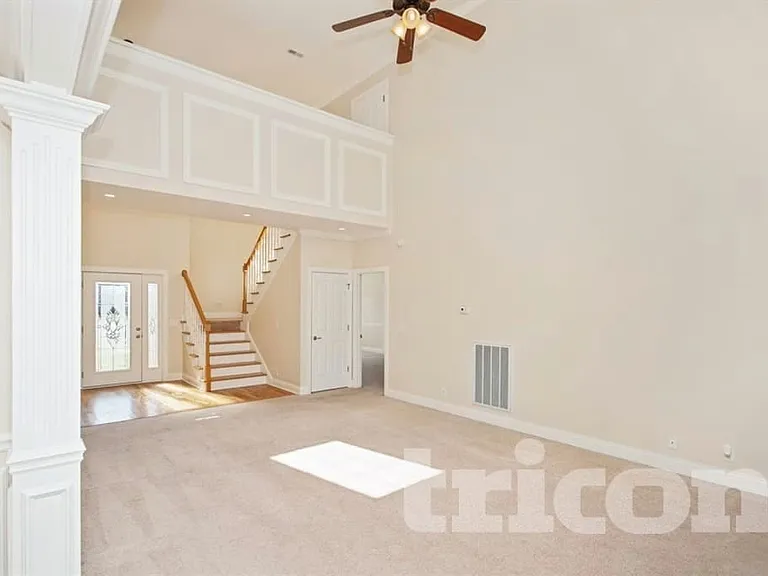 1410 Deerskin Ct — Photo 8