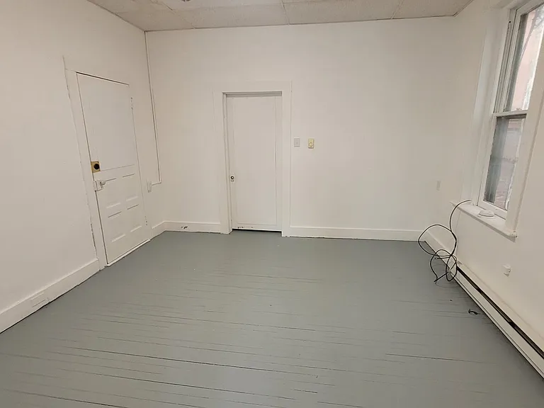 142 W Main St — Photo 2