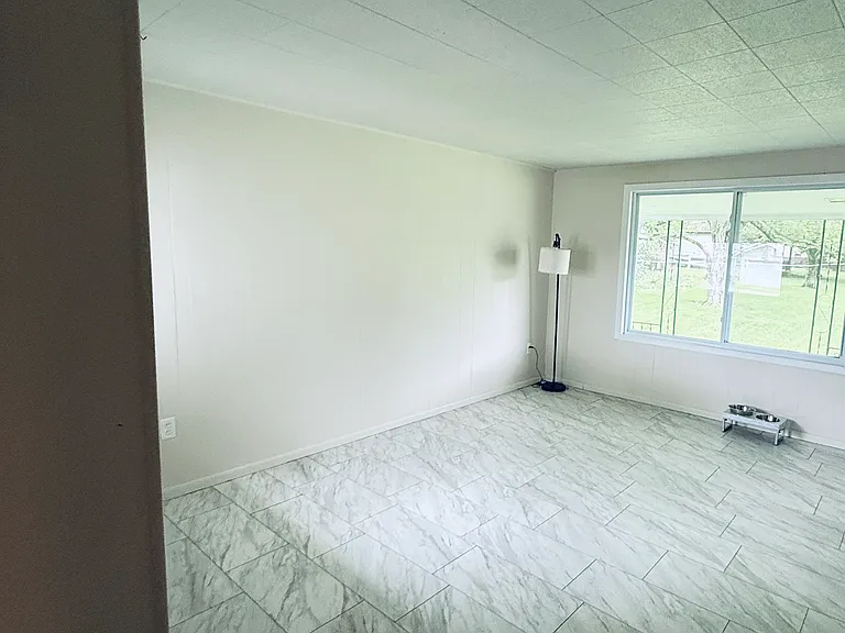 263 Center Ave — Photo 7