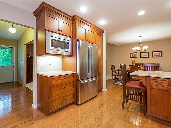 5th image of 36 Gerardine Pl