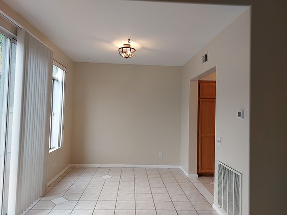 5th image of 11032 Creekbridge Pl