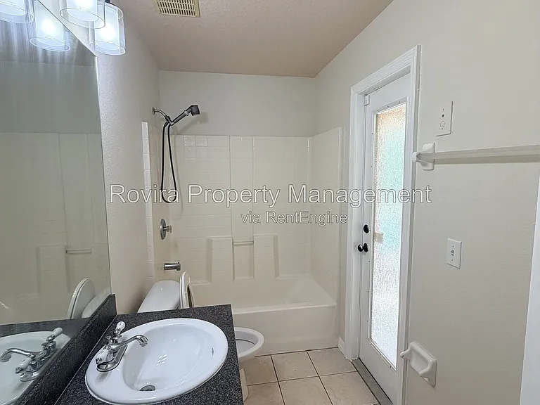175 Ridgebrook Ct — Photo 9