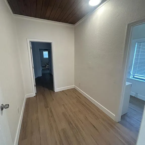 1031 Neville Ave — Photo 8