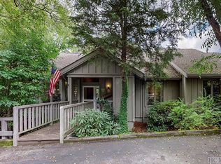 283 Chestnut Cv, Highlands, NC 28741