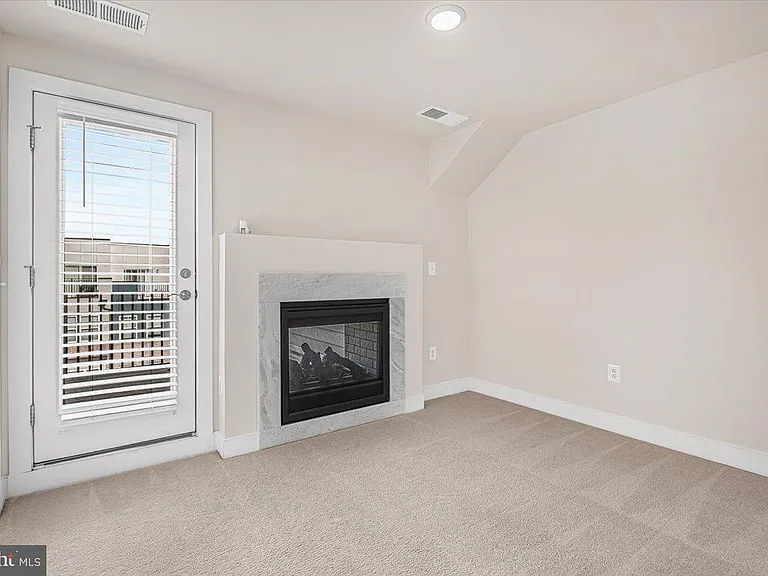 115 Dickenson Dr — Photo 27