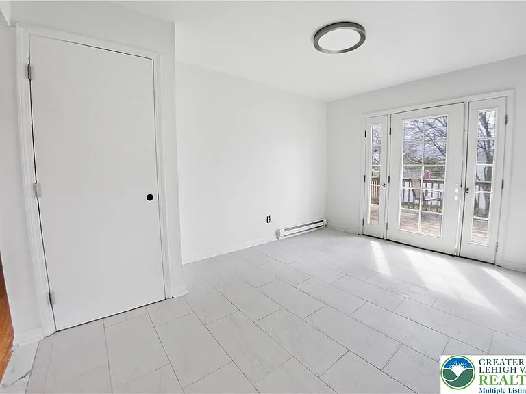 1471 2nd St — Photo 15