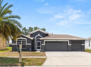 7606 Nottinghill Sky Dr, Apollo Beach, FL 33572