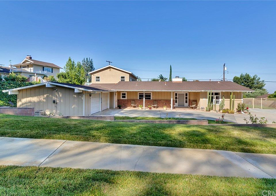 1st image of 354 E Sunset Dr N