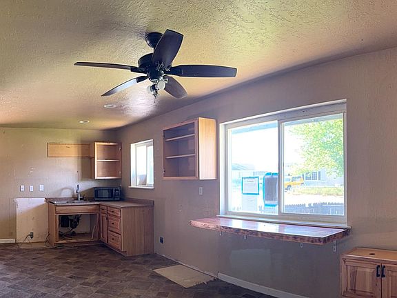 3rd image of 710-145 Muskrat Dr