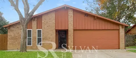 2916 White Oak Ln — Photo 2