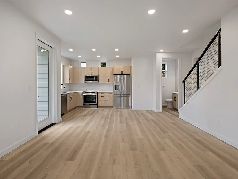 11518 16th Ave NE — Photo 5