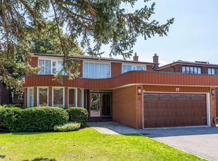 17 Twin Circle Ct, Toronto, ON M2R 3L3