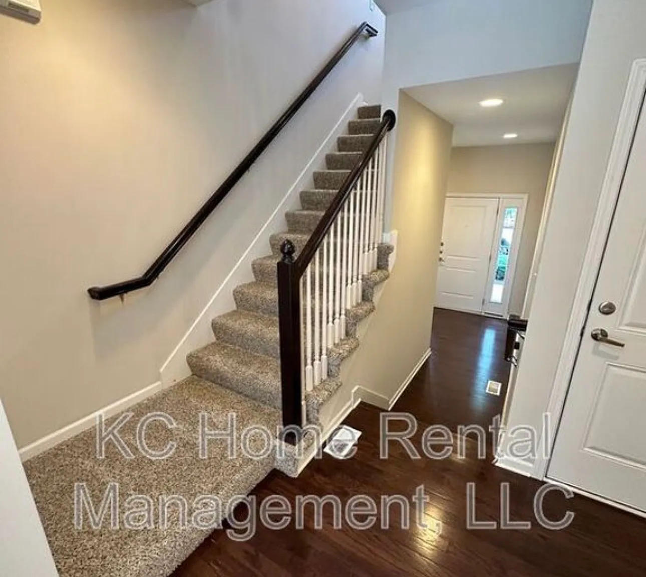 3 bed, 3.5 bath, 1455 sqft, $2,300 — Photo 4