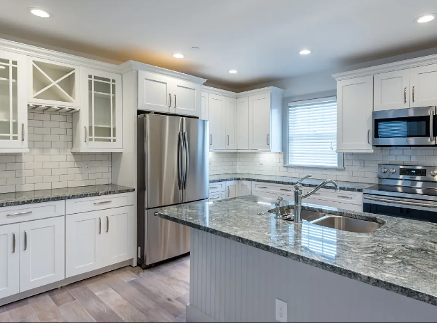 321 Ashley Ave — Photo 2