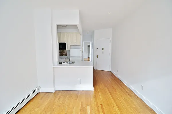 Rented by Julianna Realty Corp | media 8