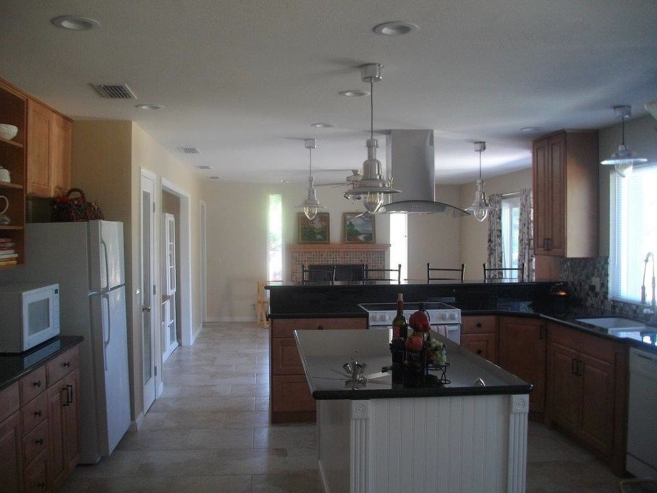 2nd image of 4700 Val Verde Rd