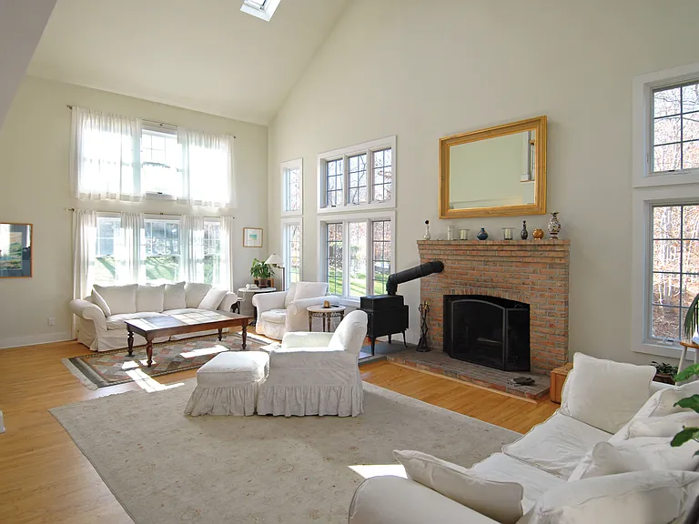 25 Laurel Hill Ln — Photo 5