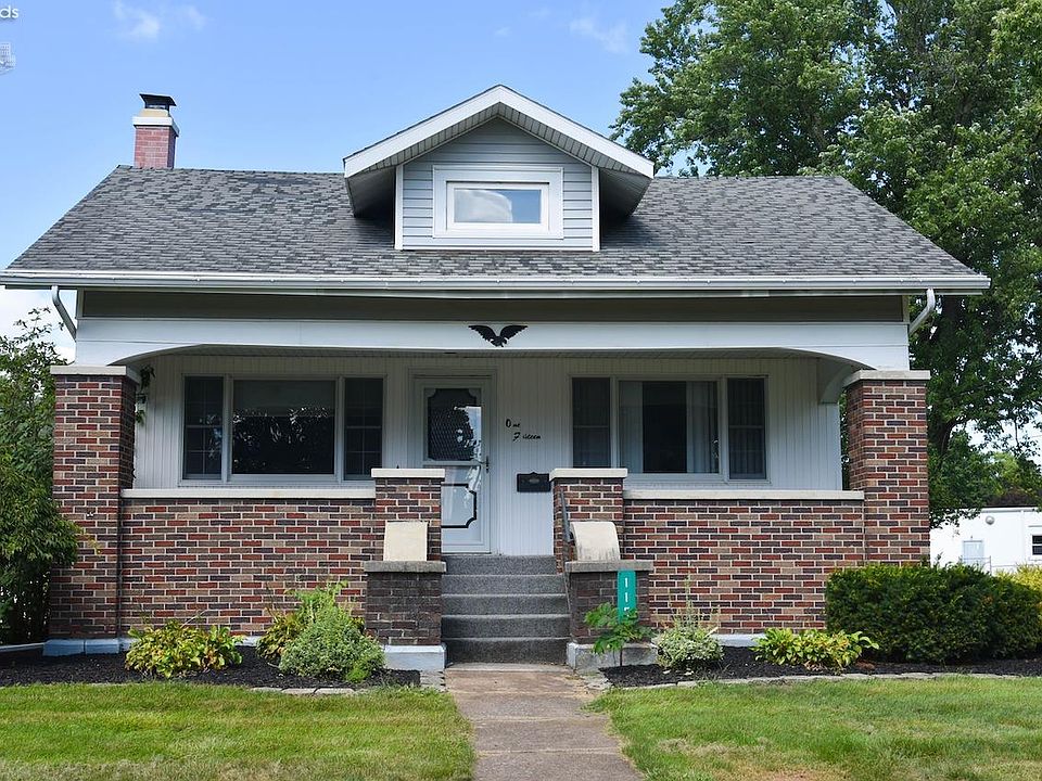1st image of 115 Lowell St