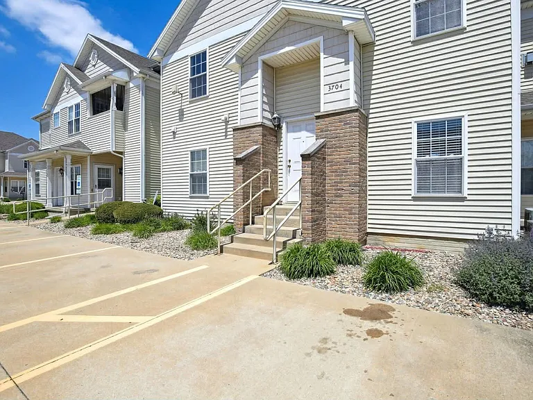 3704 Balcary Bay #3704 — Photo 1