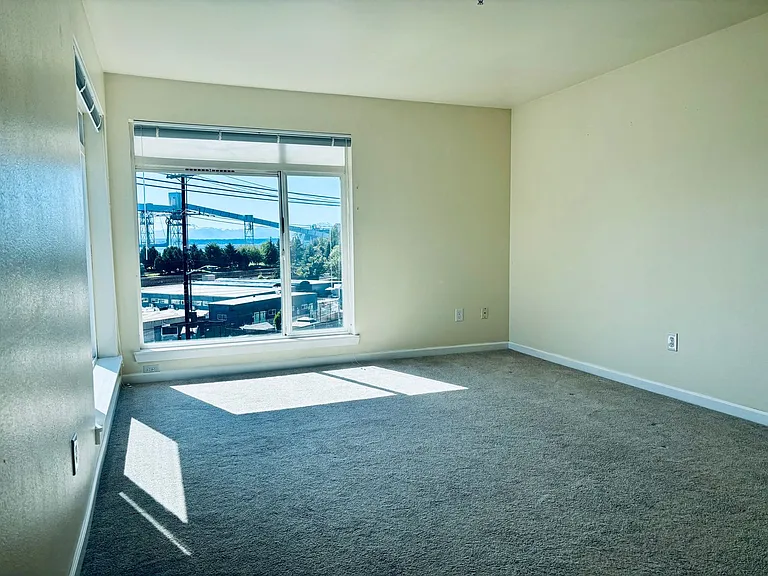 500 Elliott Ave W #404 — Photo 3