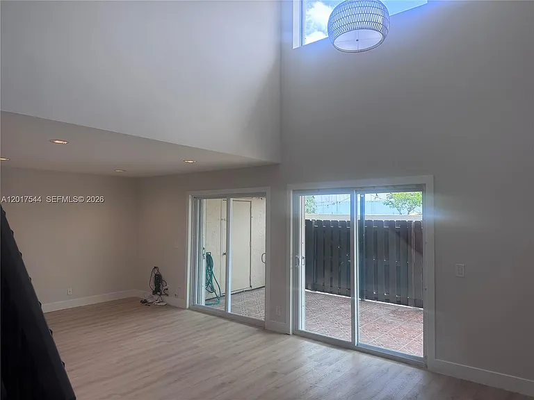 6532 NW 170th Ter — Photo 29