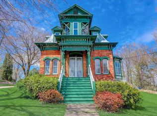 320 Walnut St, Baraboo, WI 53913