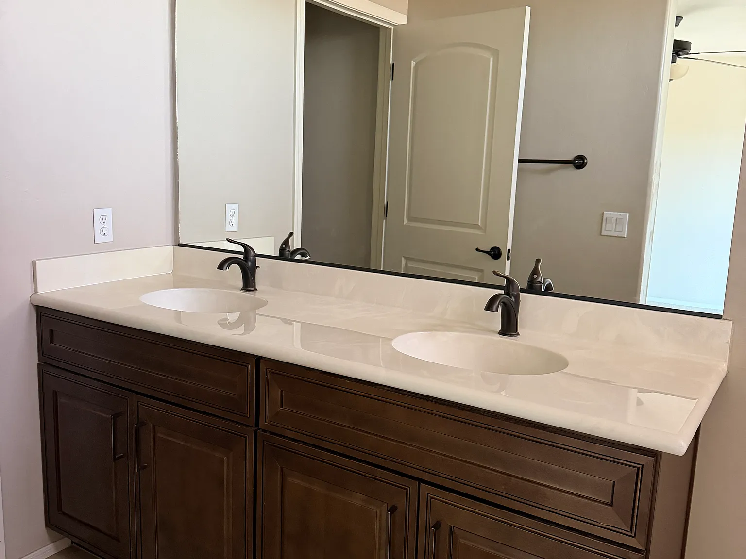 3 bed, 1500 sqft, $2,000 — Photo 4