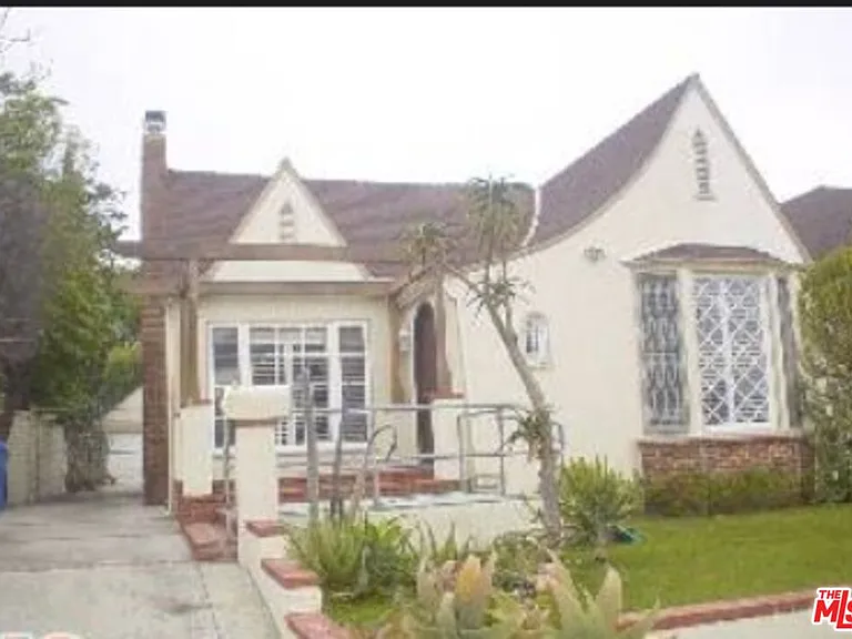 1535 Reeves St — Photo 1