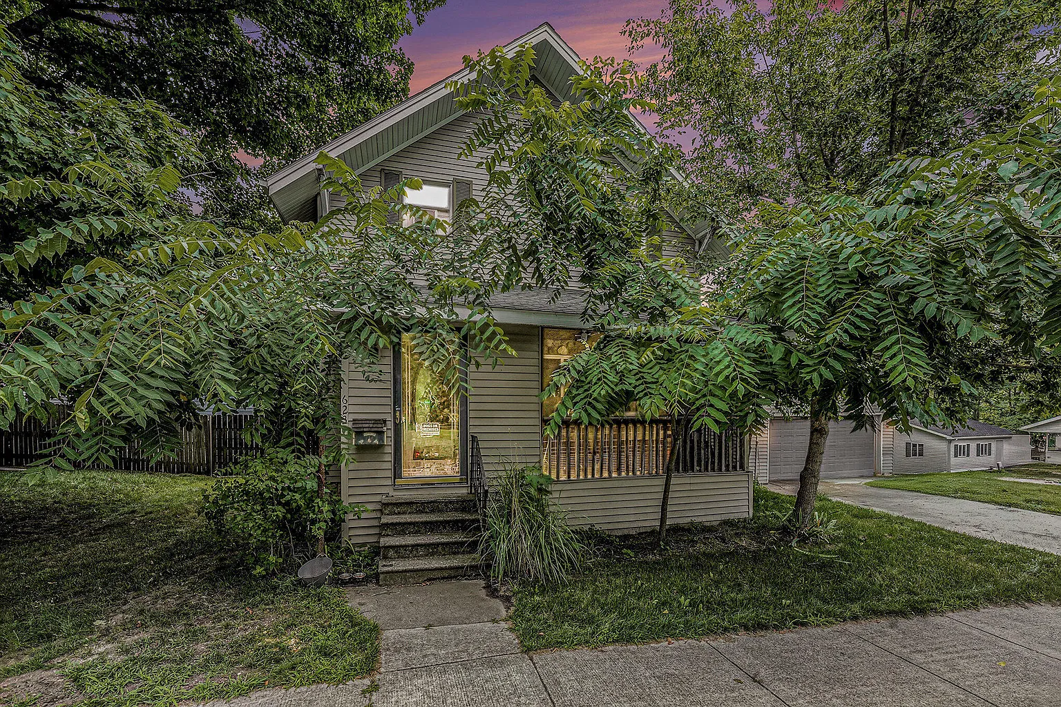 623 N Wilson St photo 1
