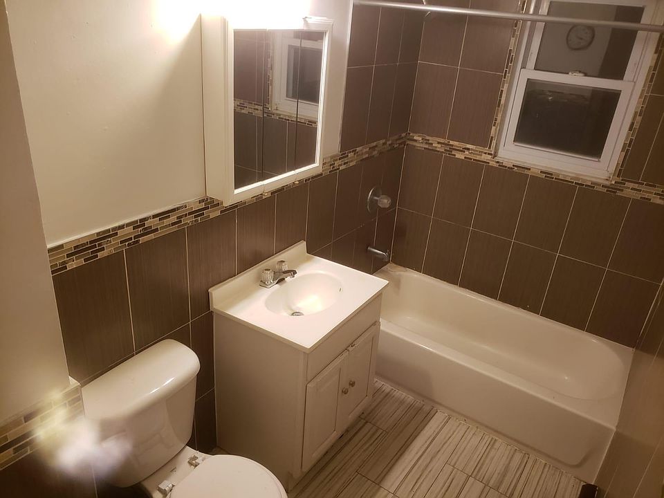 2nd image of 343 Aycrigg Ave #B4