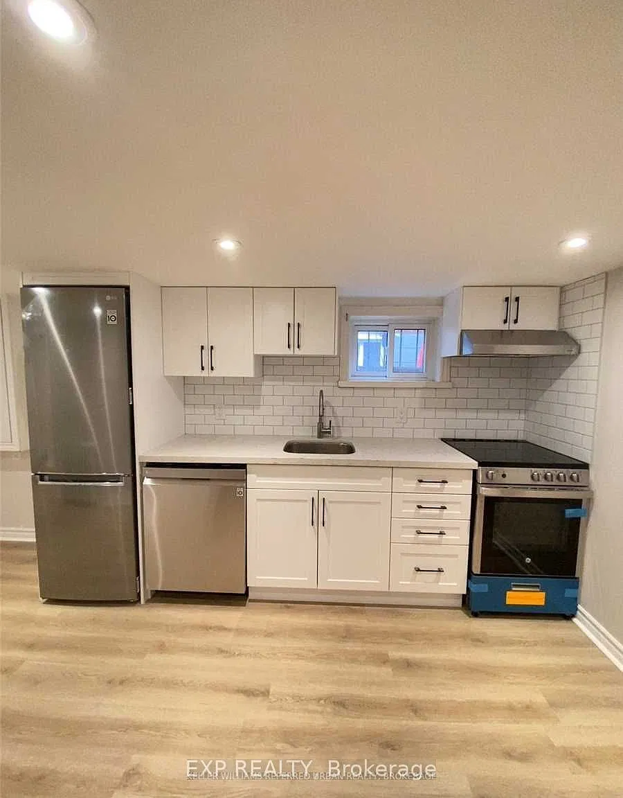 3 bed, $1,850 — Photo 4