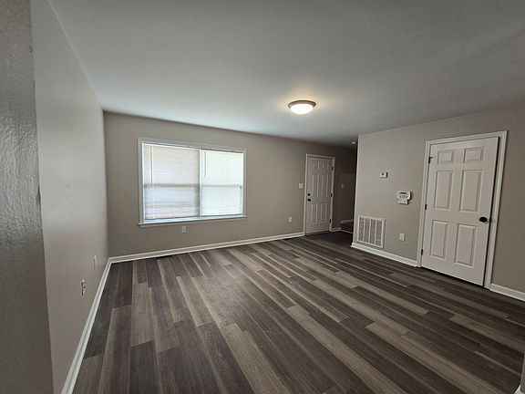 2nd image of 1216 Superior Pointe Pl