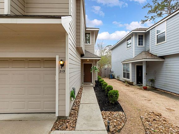 3rd image of 215 W Stedhill Loop