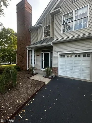 10 Stevens Ln Photo 1 10 Stevens Ln Photo 1