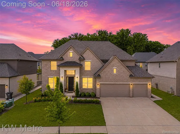 4373 Virgilia Dr, Troy, MI 48098