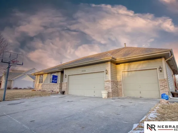 19603 Sterling Ct, Plattsmouth, NE 68048