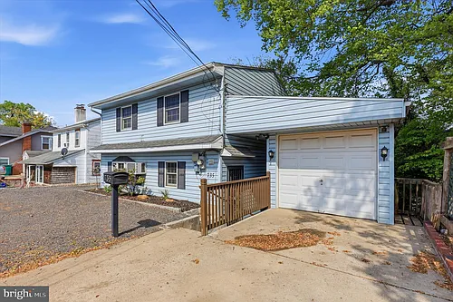 735 Newportville Rd Photo 1