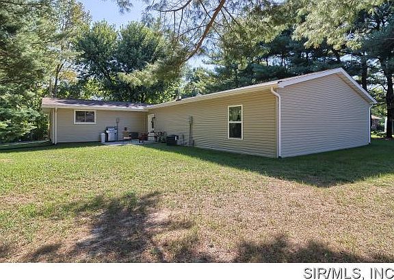 4th image of 71 Thomas Ln