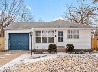 100 Saint Regis Ln, Florissant, MO 63031