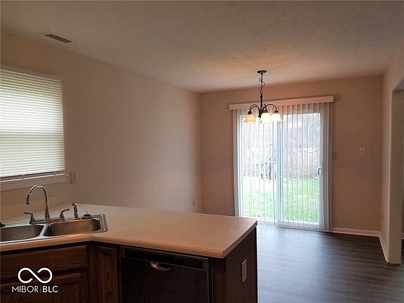 4th image of 3741 Black Locust Dr