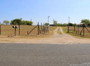 19130 Southton Rd, Elmendorf, TX 78112